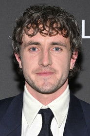 Photo of Paul Mescal image size 555x833