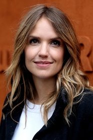 Photo of Laurence Arné image size 300x450