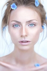 Photo of Maddie Phillips image size 1365x2048