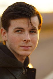 Photo of Chandler Riggs image size 900x1350