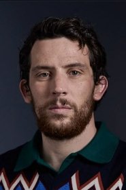 Photo of Josh O'Connor image size 473x709