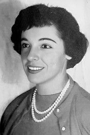 Photo of Anna Proclemer image size 520x780