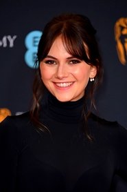 Photo of Emilia Jones image size 1333x2000