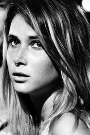 Photo of Laurence de Monaghan image size 633x950