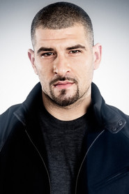 Photo of Leo Ajkić image size 690x1036