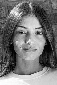 Photo of Mimi Keene image size 512x767