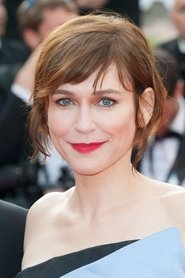 Photo of Marie-Josée Croze image size 1470x2209