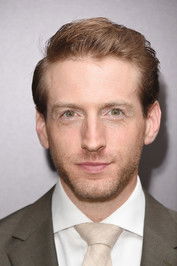 Photo of Fran Kranz image size 400x600