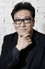 Photo of JK Youn image size 400x600