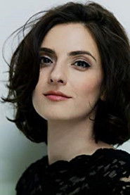 Photo of Seyneb Saleh image size 600x900