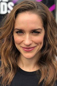 Photo of Melanie Scrofano image size 583x873