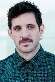 Photo of Jota Linares image size 1200x1800