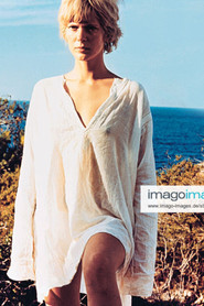 Photo of Mimsy Farmer image size 1000x1500