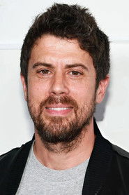 Photo of Toby Kebbell image size 1000x1500