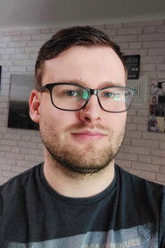 Photo of Aaron Gillingham image size 2000x3000