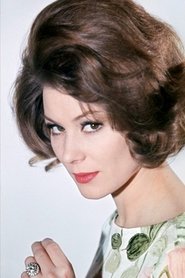 Photo of Irina Demick image size 500x750