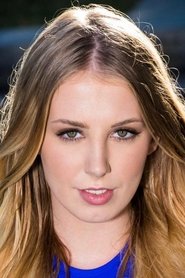 Photo of Chloe Scott image size 546x819
