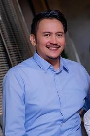 Photo of Rendy Khrisna image size 941x1412