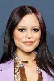 Photo of Jenna Ortega image size 2000x3000