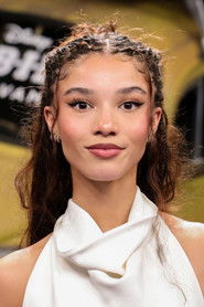 Photo of Malia Baker image size 2000x3000