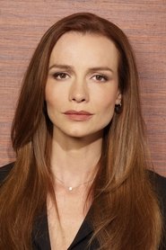 Photo of Saffron Burrows image size 1800x2700