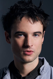 Photo of Tom Sturridge image size 648x972