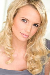 Photo of Lindsay Maxwell image size 397x596