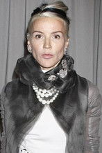 Photo of Daphne Guinness image size 333x500