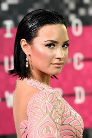Photo of Demi Lovato image size 638x957