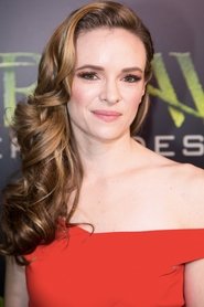 Photo of Danielle Panabaker image size 1946x2920