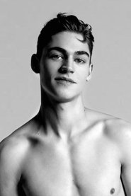 Photo of Hero Fiennes Tiffin image size 589x883