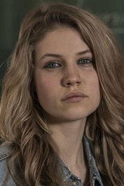 Photo of Tessa Hoder image size 400x600