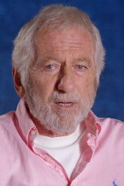 Photo of Barry Newman image size 400x600