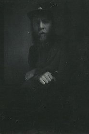 Photo of Jared Hogan image size 2000x3000