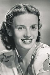 Photo of Jessica Tandy image size 360x540