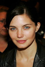 Photo of Delphine Chanéac image size 392x588