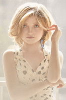 Photo of Farrah Mackenzie image size 300x450