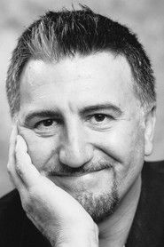 Photo of Scott Wentworth image size 700x1051