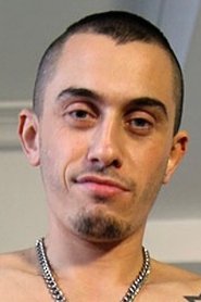 Photo of Mickael David image size 300x450