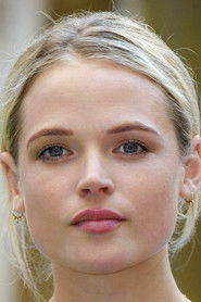 Photo of Gabriella Wilde image size 800x1200
