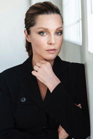 Photo of Sarah-Jane Redmond image size 850x1277