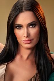Photo of Julie Boone image size 800x1200
