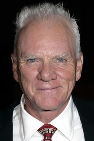 Photo of Malcolm McDowell image size 1000x1500