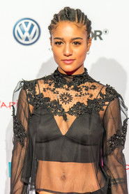 Photo of Larissa Sirah Herden image size 2000x3000