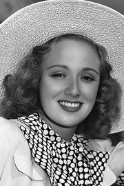 Photo of Lya Lys image size 406x609