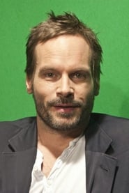 Wanja Mues as Matthias Kurtz