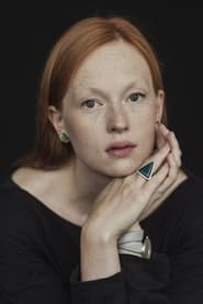 Lena Barbara Luhse as Sister Sniger