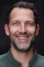 Tomas Spencer as Graham Einarsson