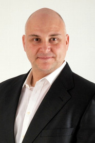 Alberto Cañas as Mediador de okupas