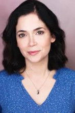 Nikki Coble as Art History Student